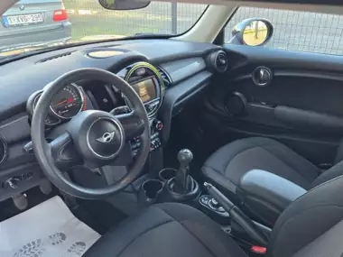 1000034952 -  - MINI ONE NAVI/BLUETOOTH/VERW.ZETELS/AUTO. AIRCO