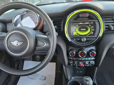 1000034956 -  - MINI ONE NAVI/BLUETOOTH/VERW.ZETELS/AUTO. AIRCO