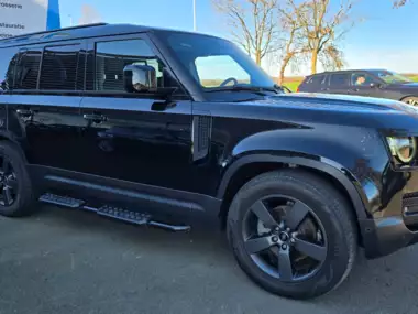 710742260_1400758085194500_3638046255644686759_n -  - LAND ROVER DEFENDER 110 D200 SE AWD AUTO. 07/2023 1° EIGENAAR 38000 KM